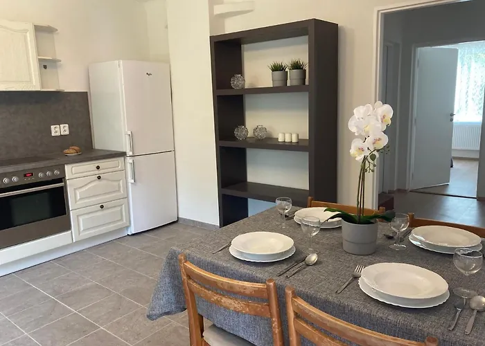 Apartmany Jevany شقة