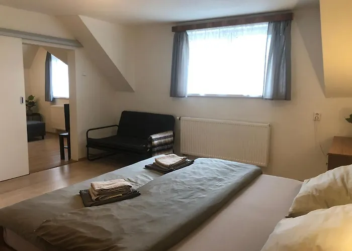 Apartmány Jevany Apartman *