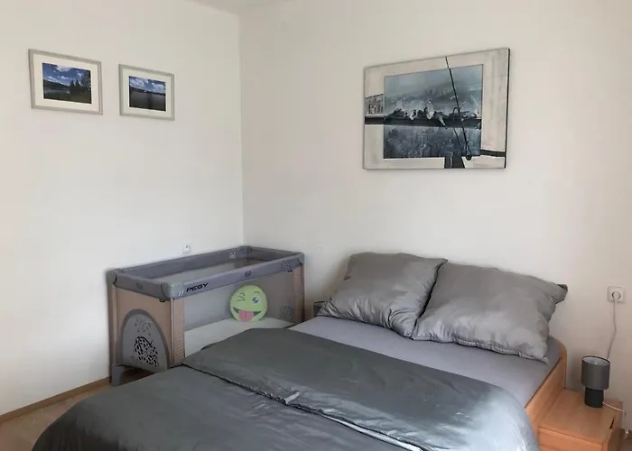 Apartmány Jevany Apartman *